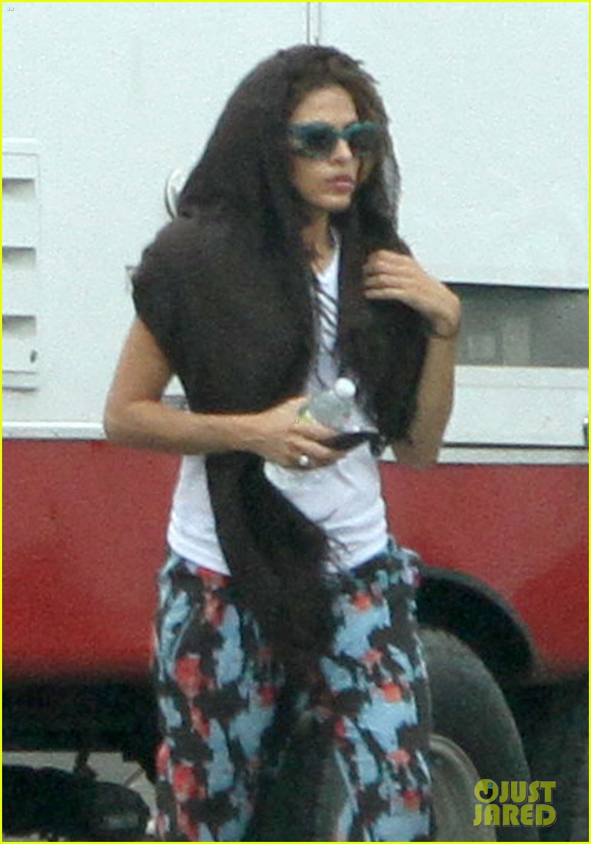 Photo eva mendes clear history set 07 Photo 2741146 Just Jared