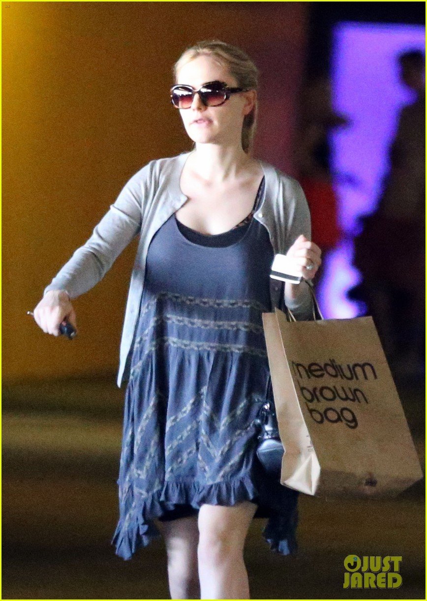 Anna Paquin Visits Her Twins at CedarsSinai Hospital Photo 2731866 Anna Paquin Photos Just