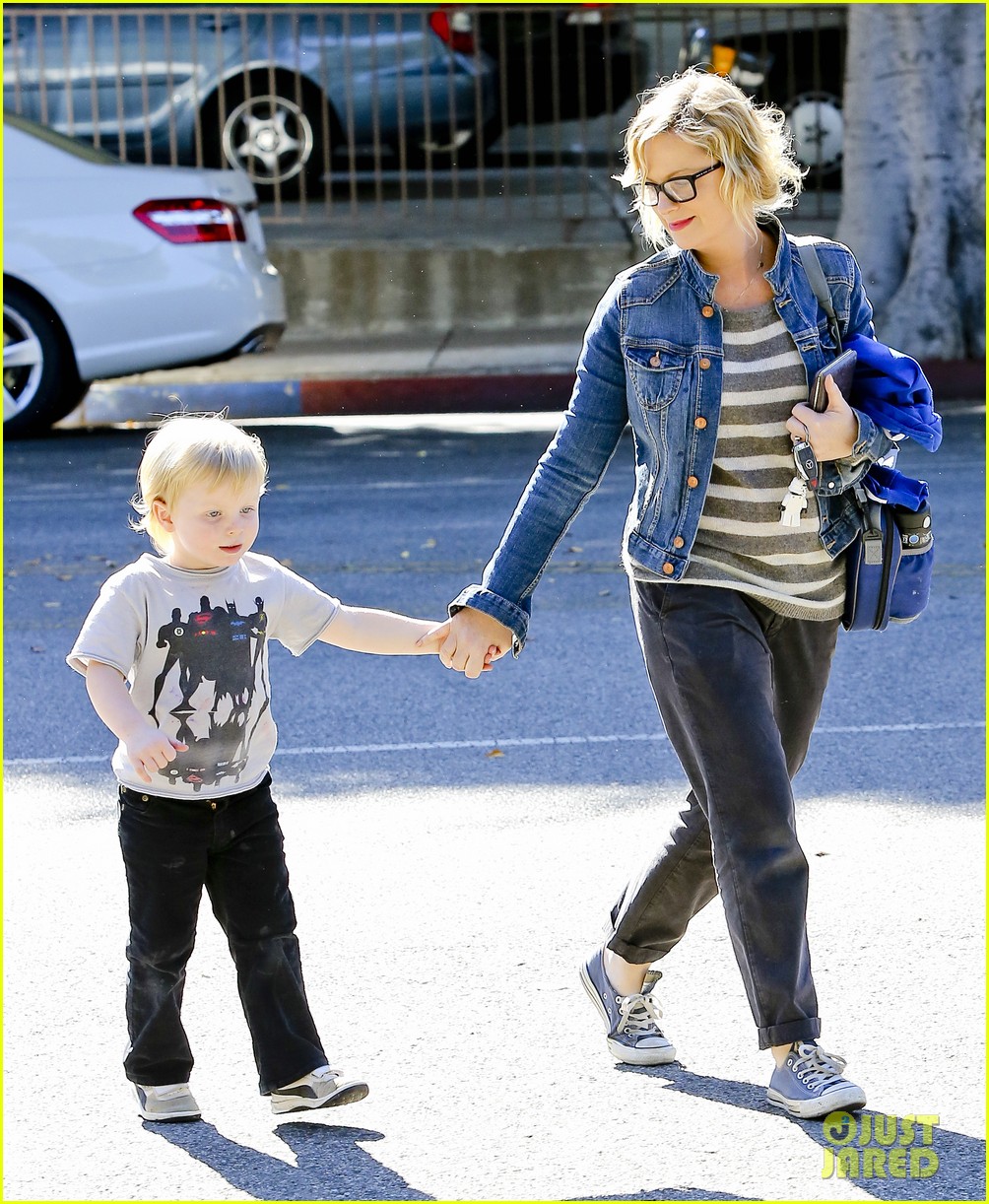 Amy Poehler Shopping with Archie! Photo 2744885 Amy Poehler, Archie