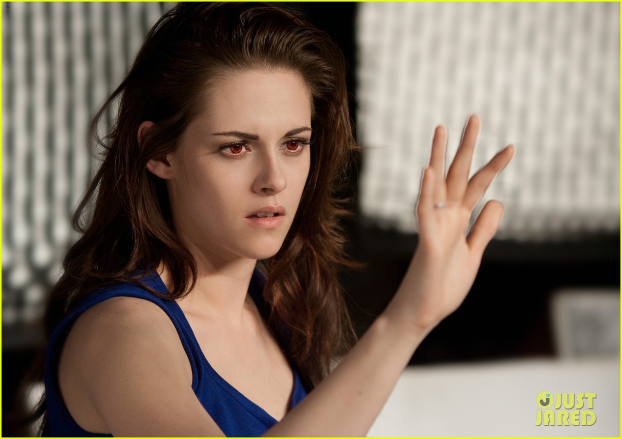 Kristen Stewart & Robert Pattinson 'Twilight Saga Breaking Dawn