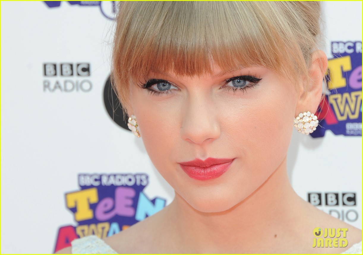 Photo: taylor swift bbc 1 teen radio awards 2012 05 | Photo 2734436