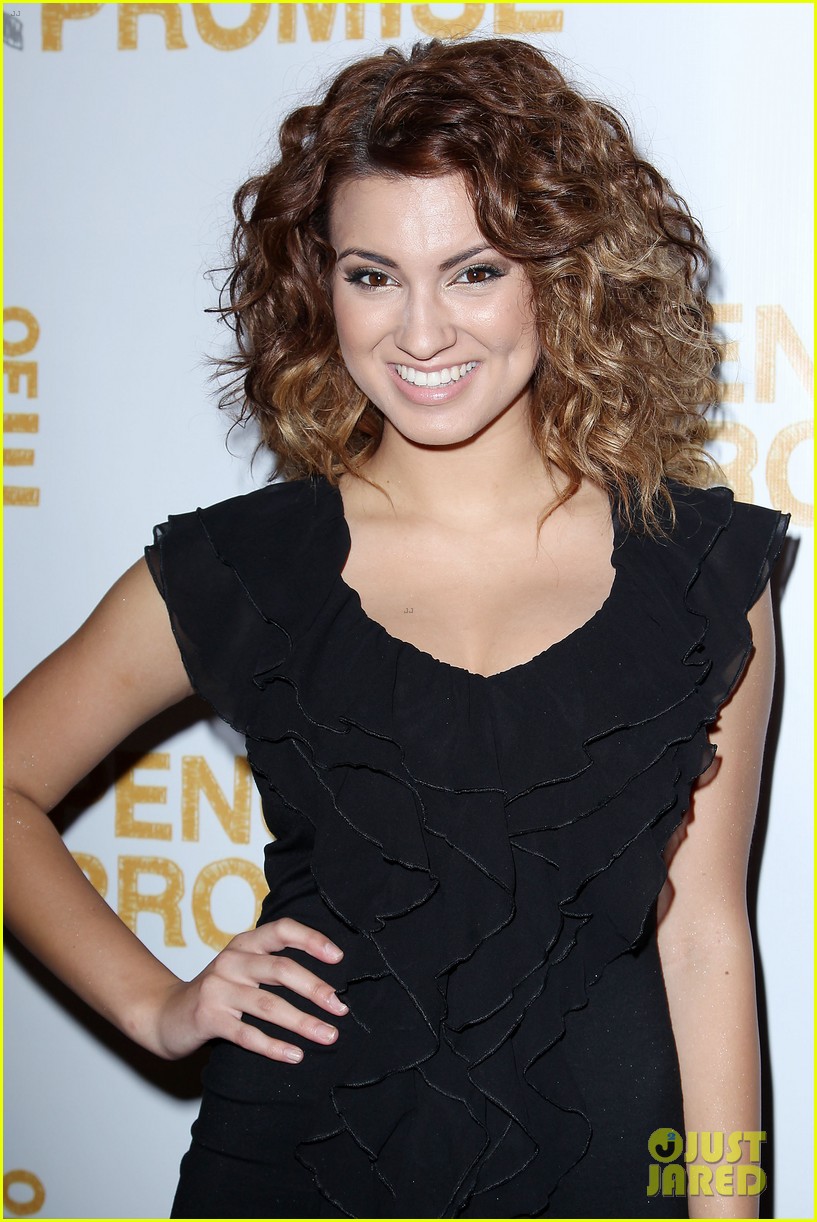 Usher & Jessica Szohr Pencils of Promise Gala 2012! Photo 2745275