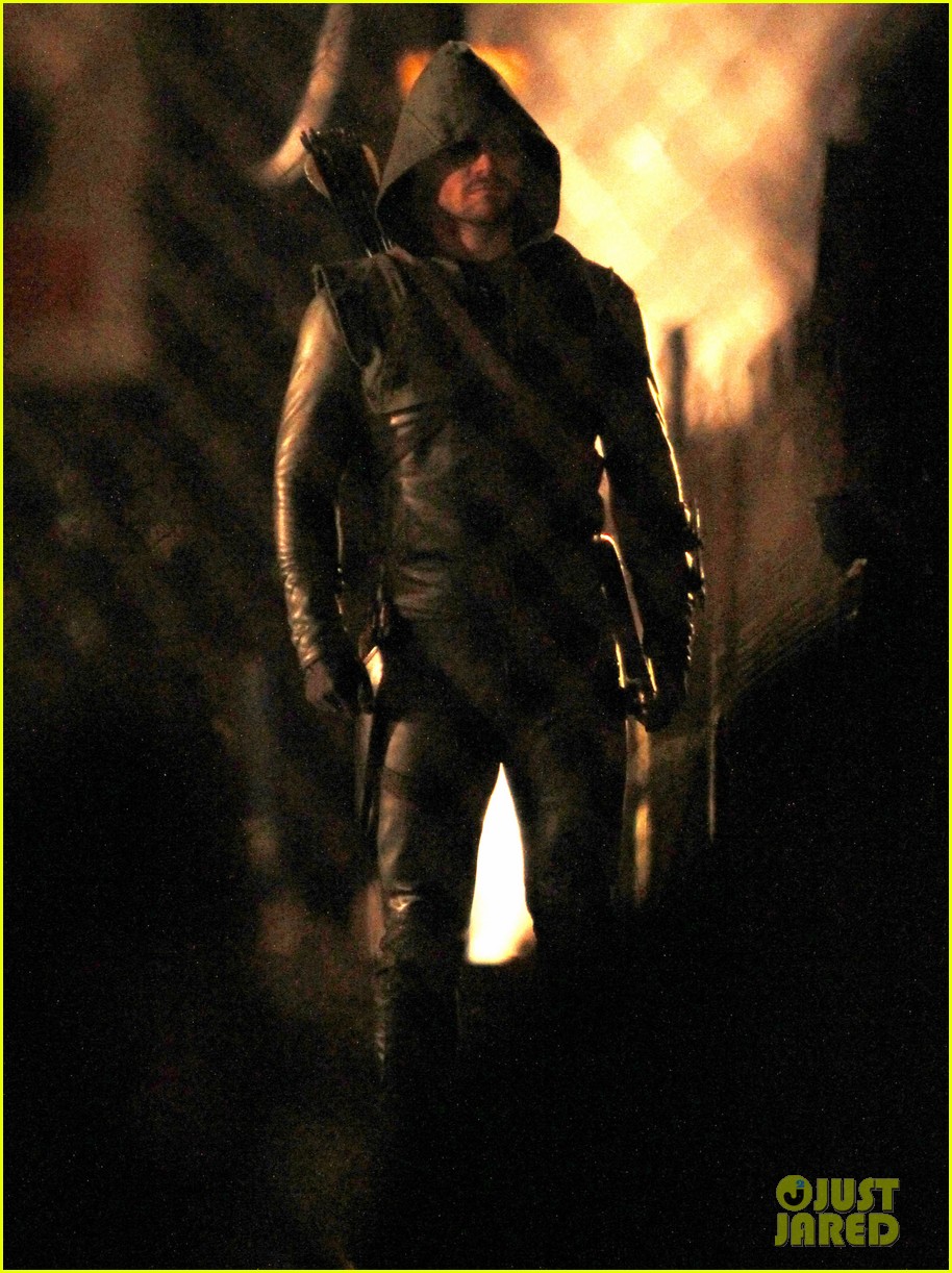 Stephen Amell Late Night 'Arrow' Fight Scenes! Photo 2758273 Annie