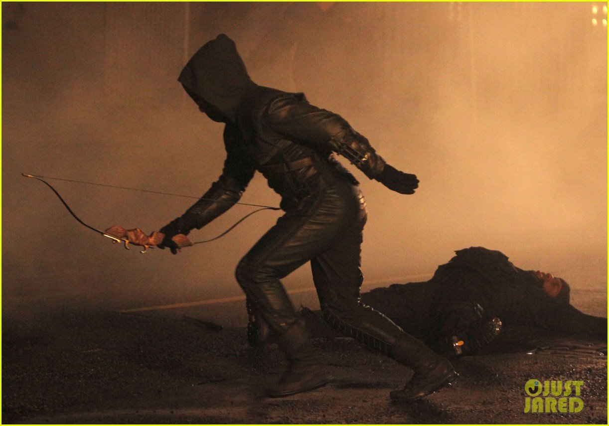 Stephen Amell Late Night 'Arrow' Fight Scenes! Photo 2758293 Annie