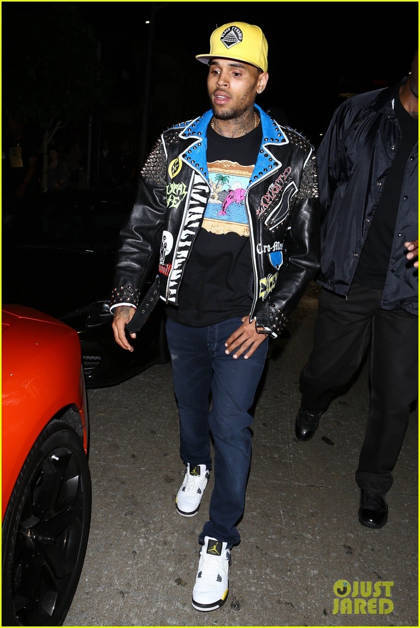 Chris Brown Pink+Dolphin In Store Meet & Greet! Photo 2753511 Chris