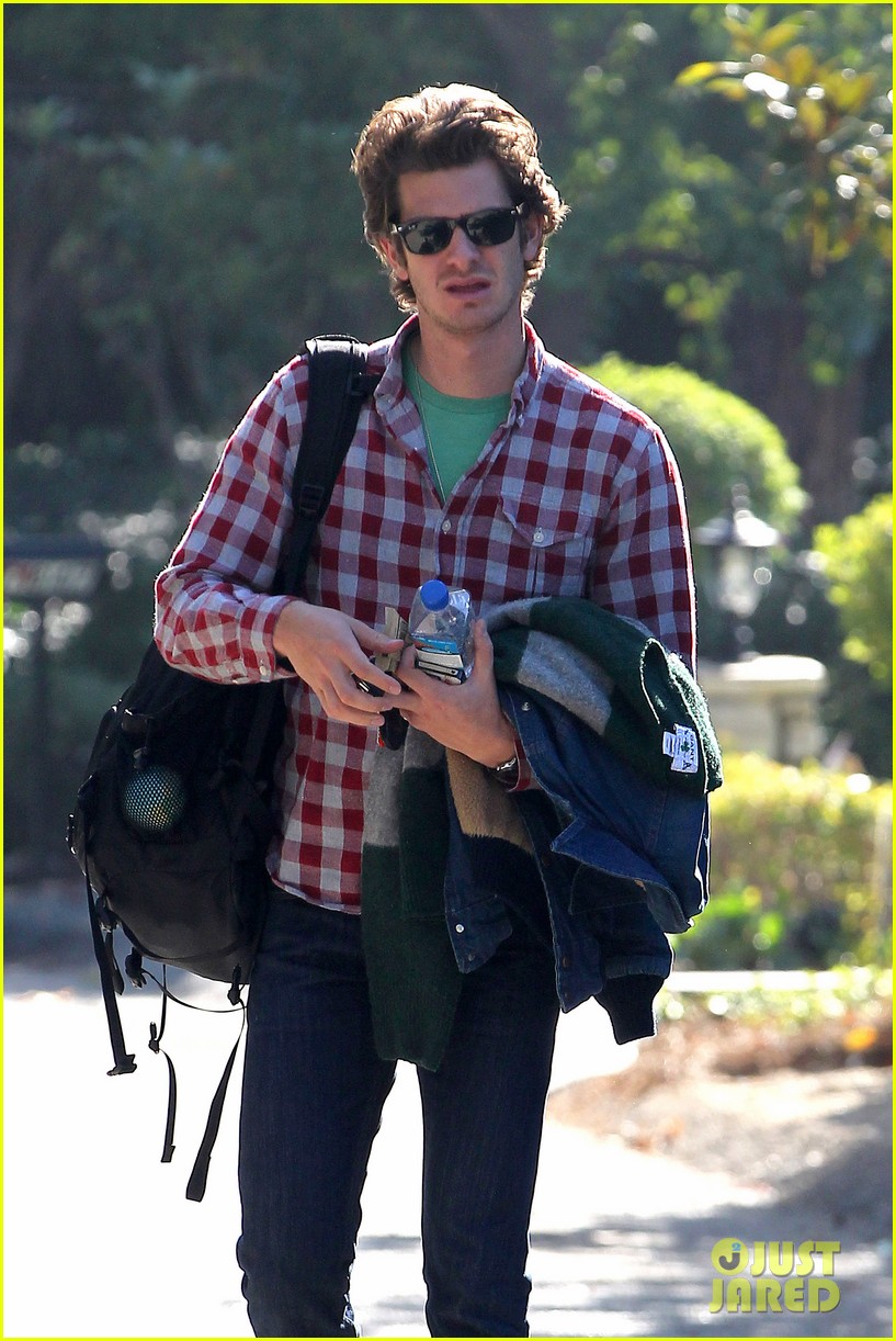 Emma Stone House of Tailoring PreThanksgiving Drop Off! Photo