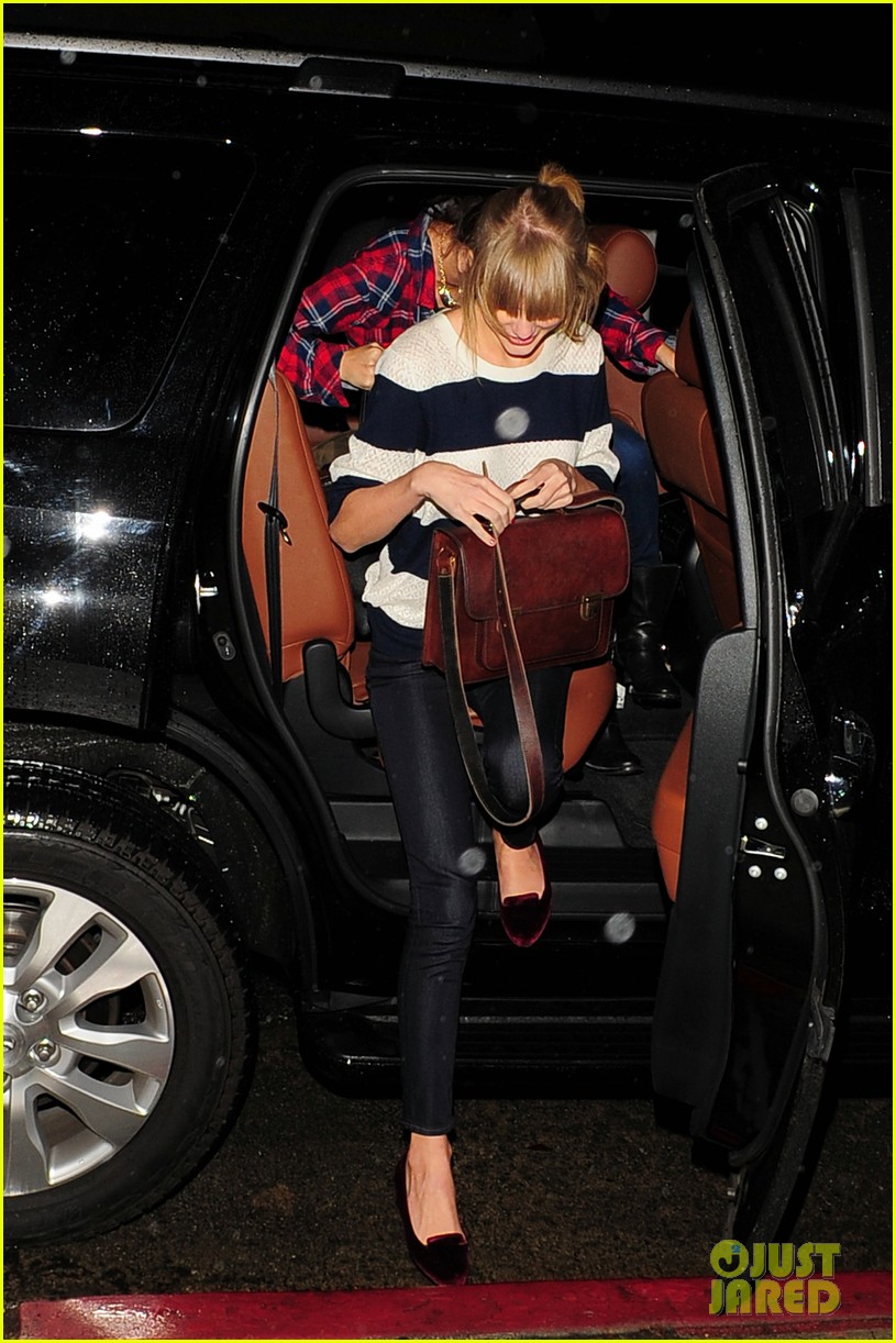 Selena Gomez & Taylor Swift: Saturday Night Dinner Duo!: Photo 2759832