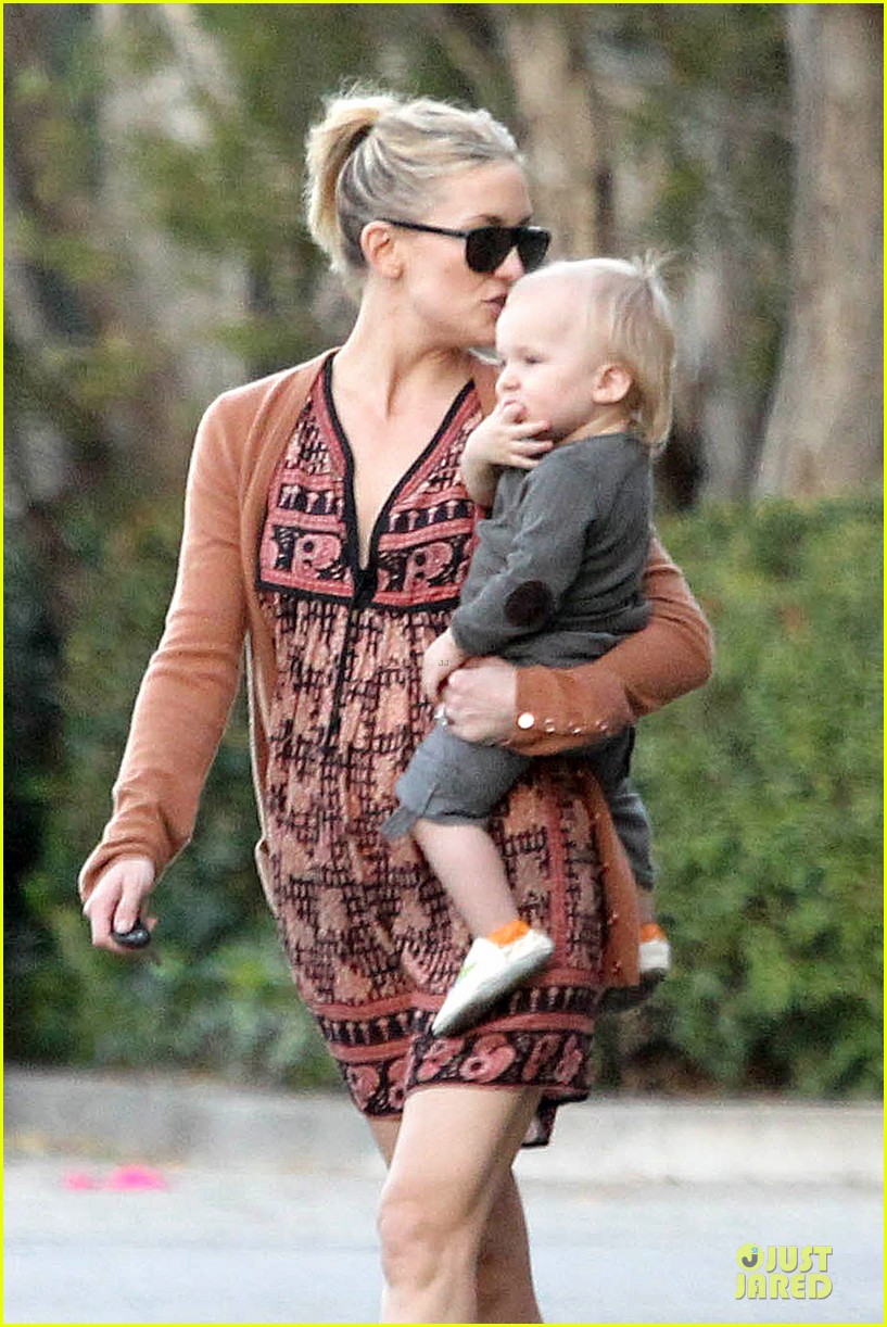 Kate Hudson: Birthday Party with the Boys!: Photo 2760546 | Bingham