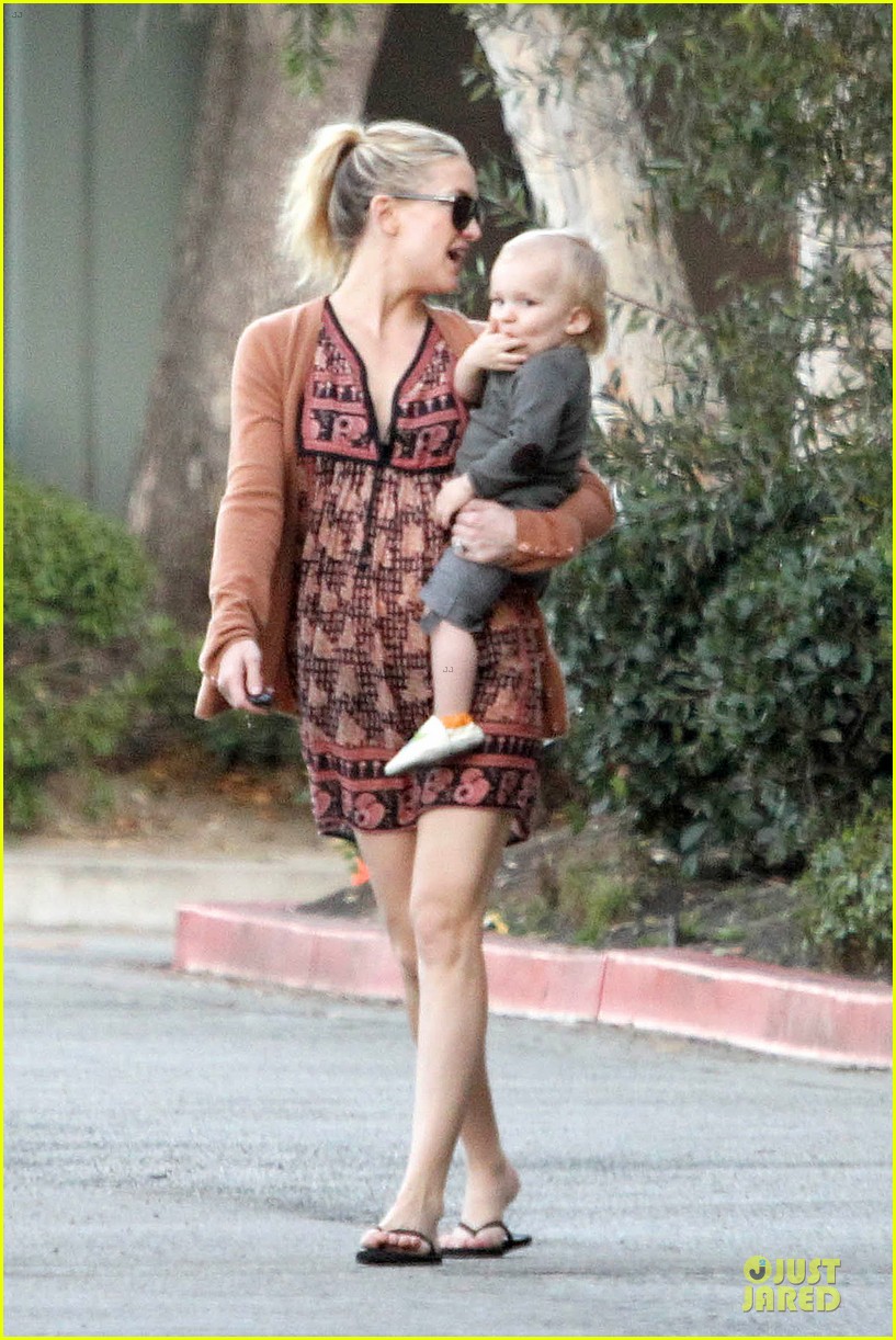 Photo: kate hudson birthday party with the boys 13 | Photo 2760557