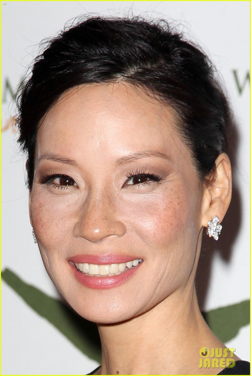 Lucy Liu Women For Women International Award Winner! Photo 2754138