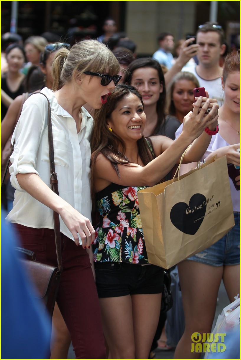 Taylor Swift Shopping in Sydney! Photo 2763608 Taylor Swift Photos Just Jared Celebrity