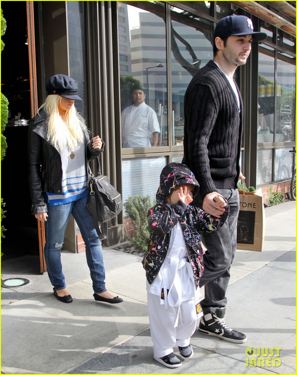 Christina Aguilera Houston's Lunch with Karate Boy Max! Photo 2772047