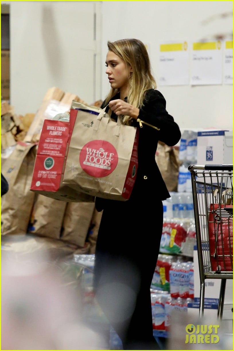 Jessica Alba: Whole Foods Shopper!: Photo 2781678 | Jessica Alba Photos
