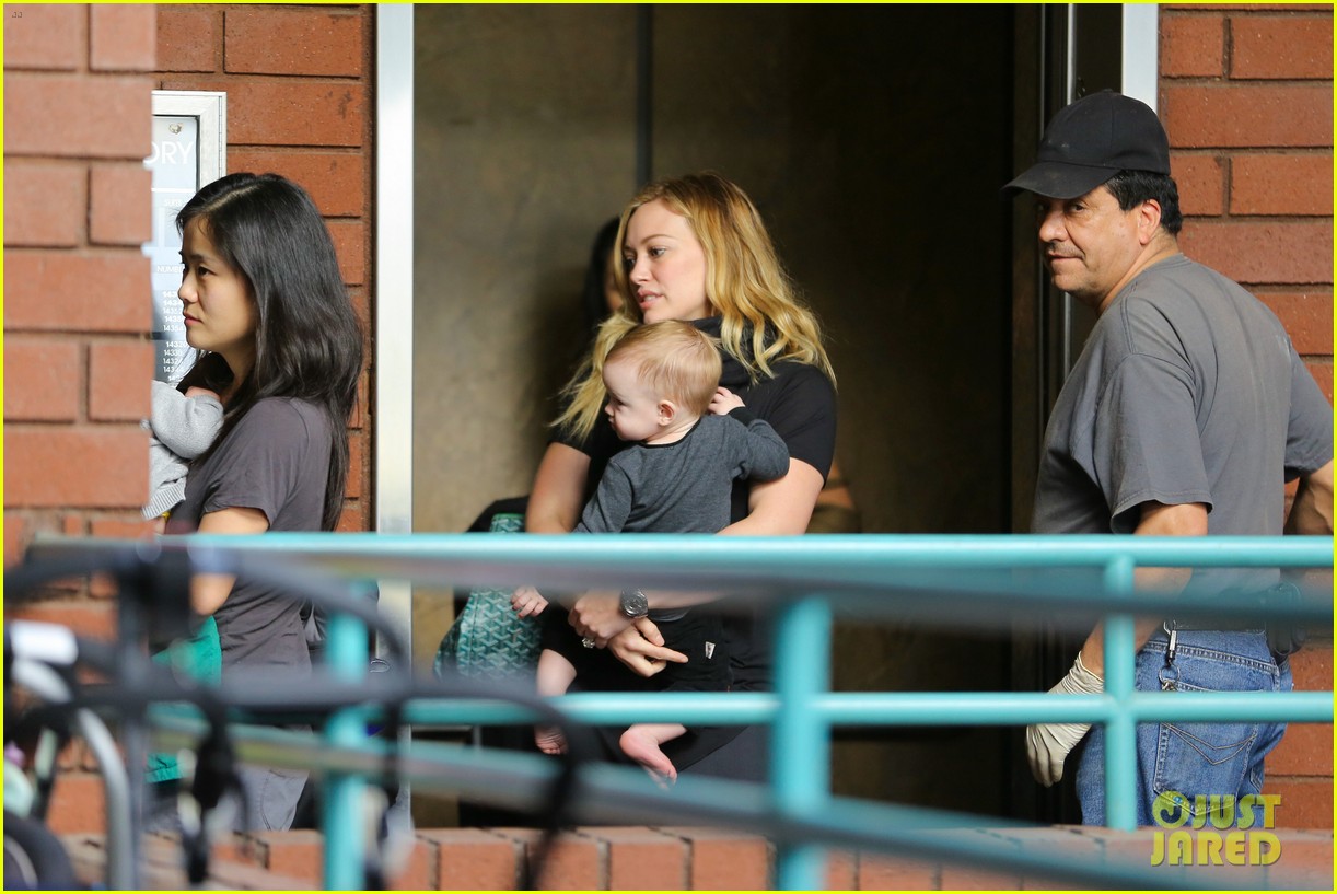 Hilary Duff 'Luca's Getting His Teeth for Christmas!' Photo 2769866