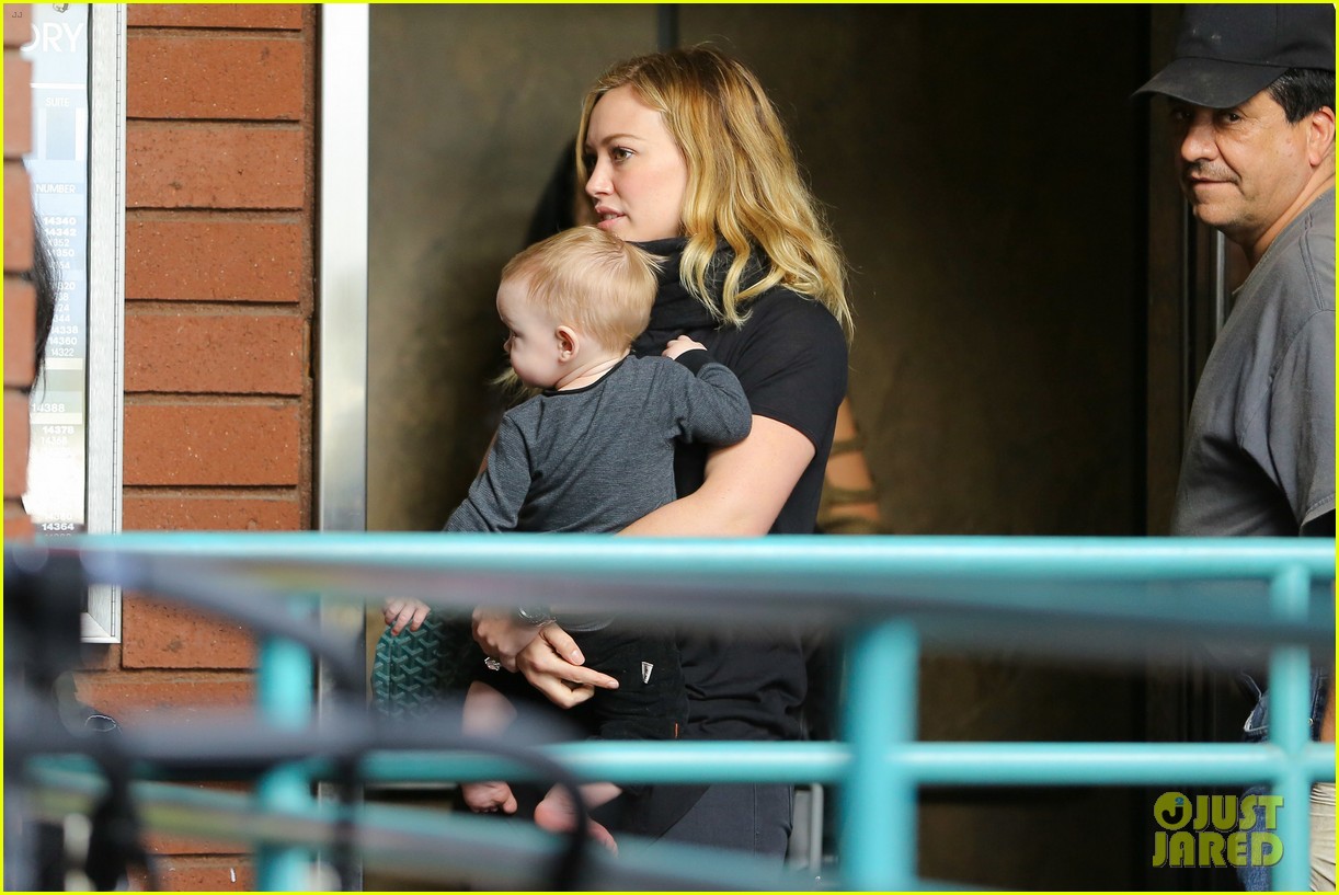 Hilary Duff 'Luca's Getting His Teeth for Christmas!' Photo 2769868