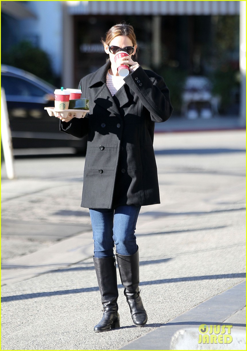 Jennifer Garner is Ready For Christmas! Photo 2779316 Jennifer