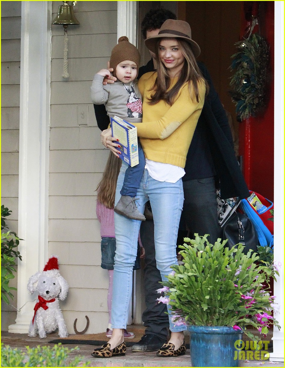 Miranda Kerr & Orlando Bloom Visit Friends with Flynn Miranda Kerr & Orlando Bloom Visit Friends with Flynn