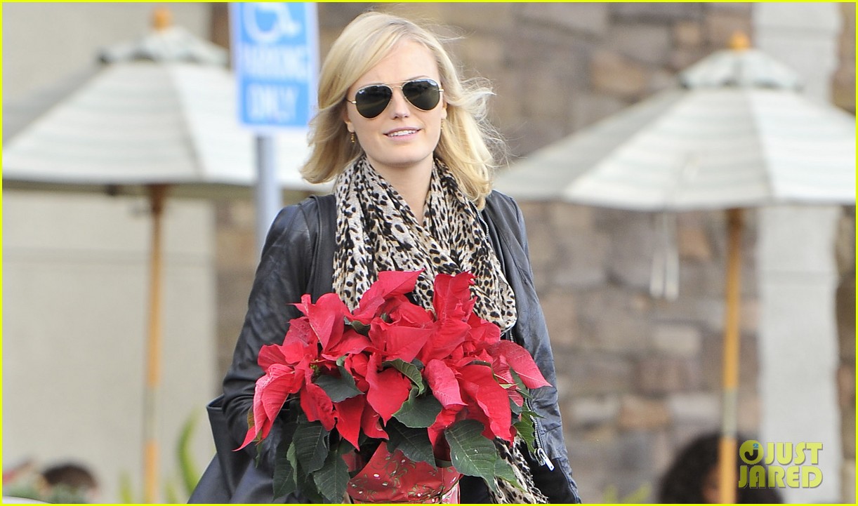 Malin Akerman: Gelson's Holiday Shopper!: Photo 2778294 | Malin Akerman