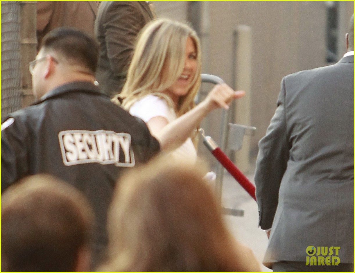 Jennifer Aniston Destroys Jimmy Kimmel's Desk on 'Jimmy Kimmel Live