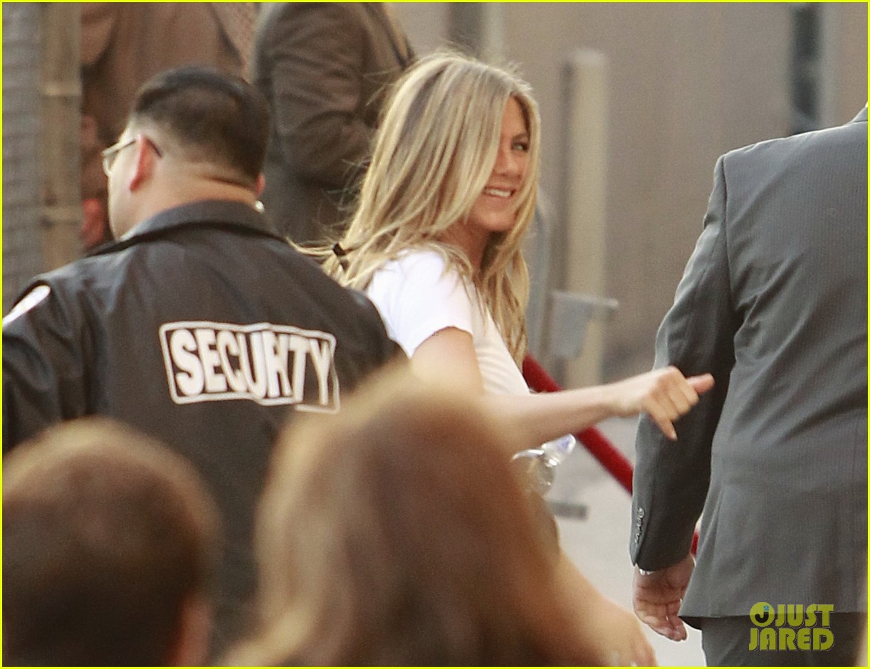 Jennifer Aniston Destroys Jimmy Kimmel's Desk on 'Jimmy Kimmel Live