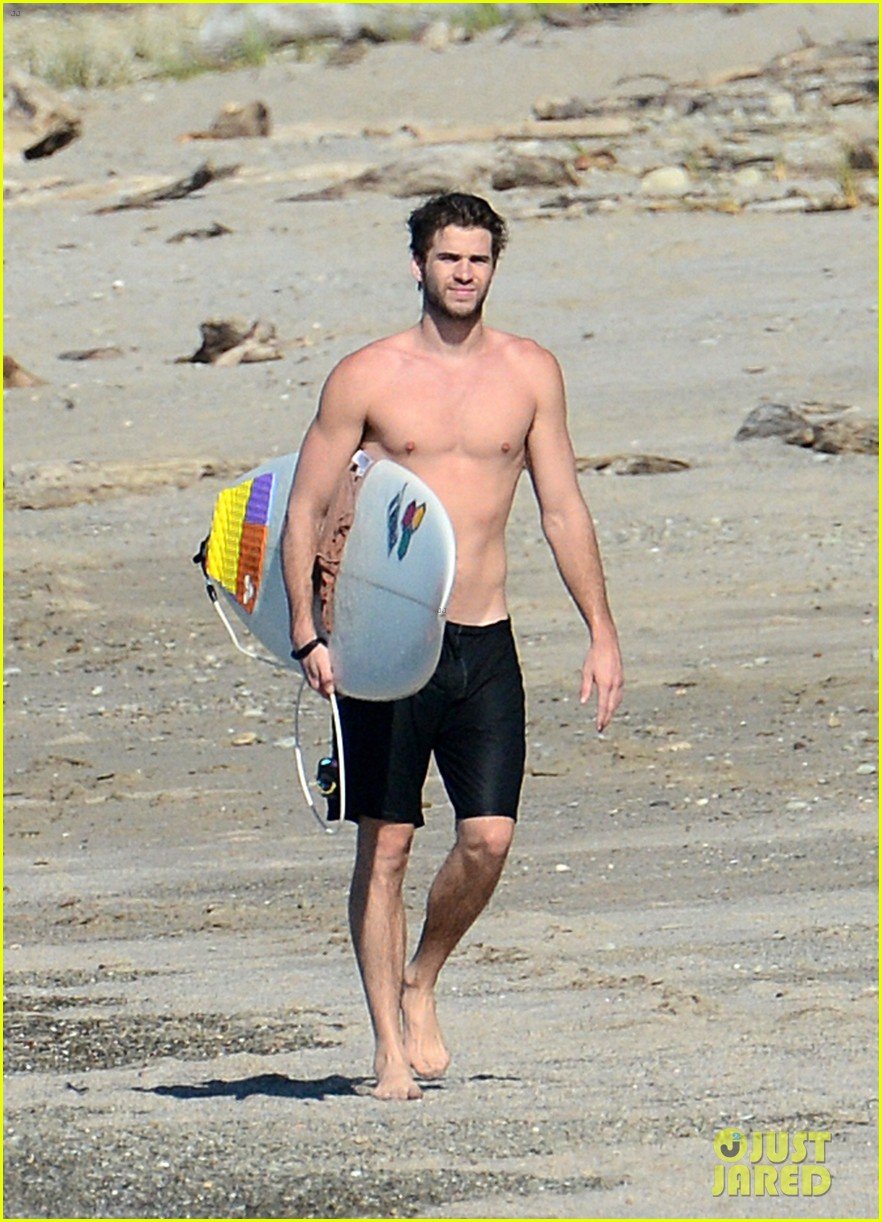 Chris & Liam Hemsworth Shirtless Surfing Duo! Photo 2799413 Chris