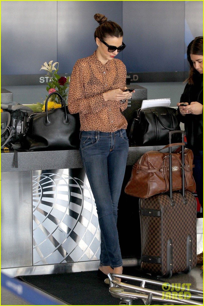 Miranda Kerr, Orlando Bloom & Flynn Family Flight! Photo 2796753