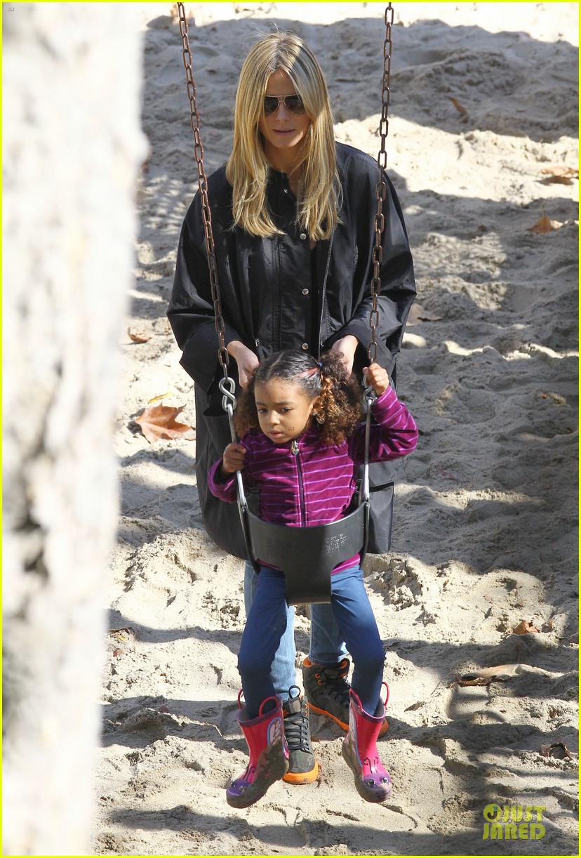 Heidi Klum & Martin Kirsten Swinging Saturday with the Kids! Photo(01)