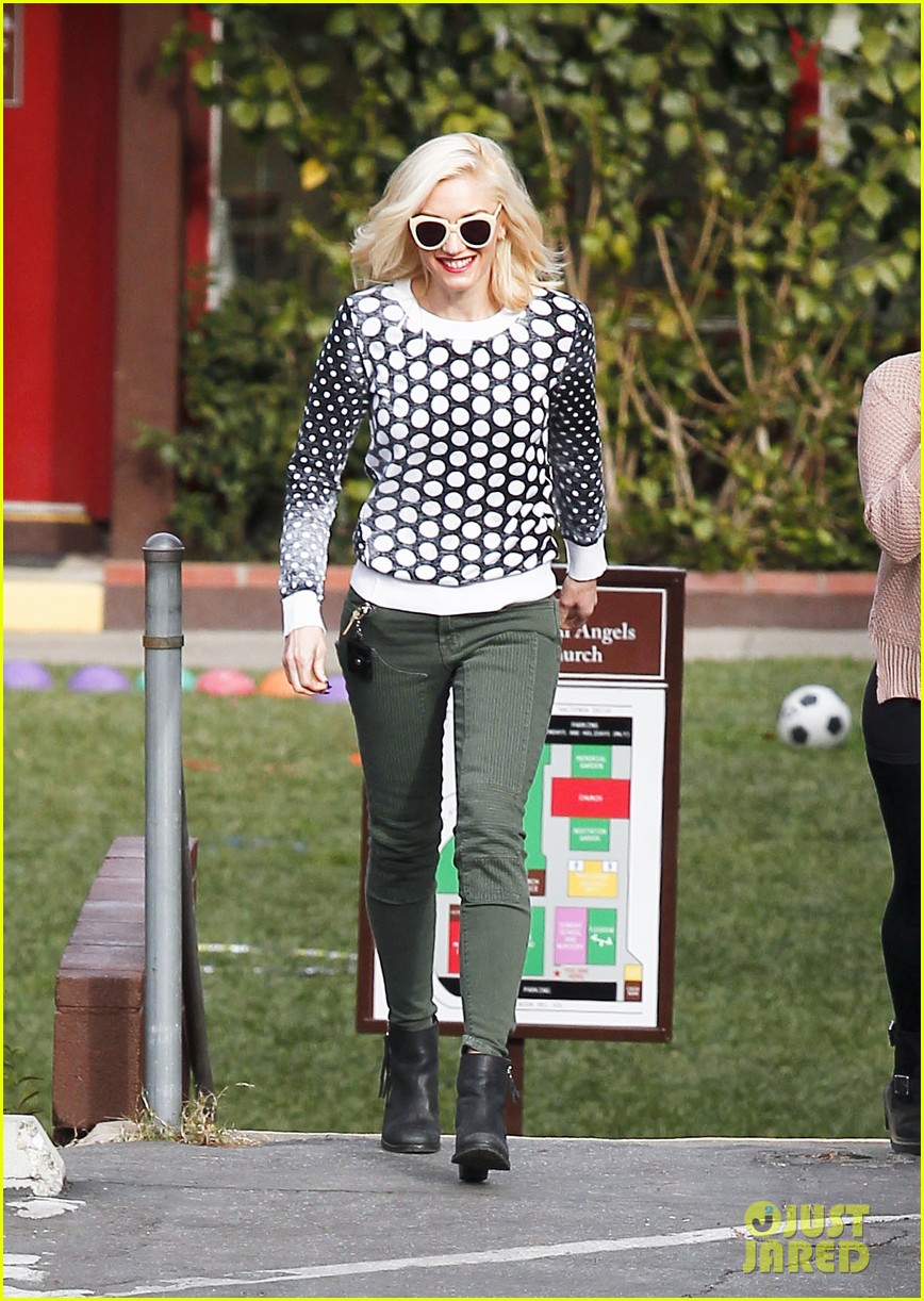Gwen Stefani: Church Stop with a Pal!: Photo 2798034 | Gwen Stefani