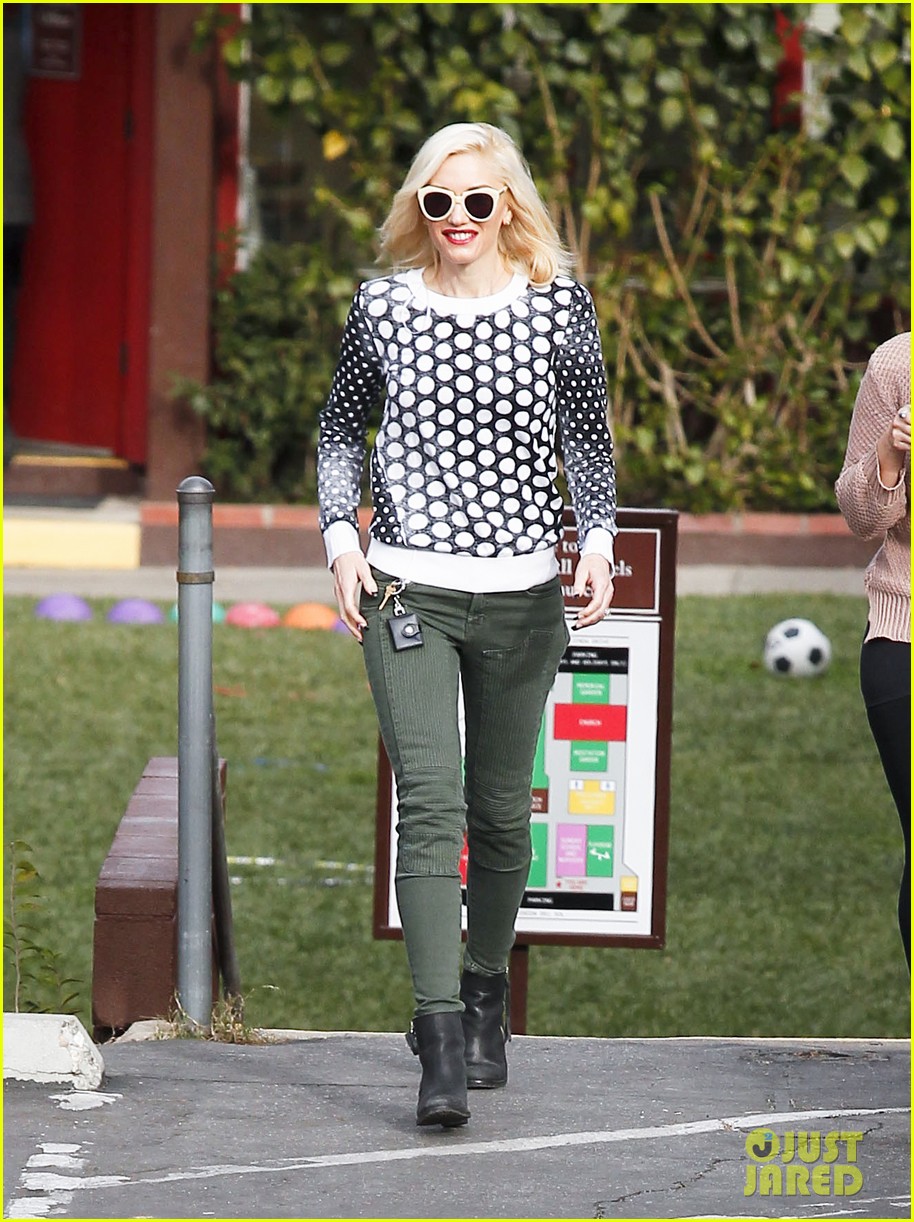 Gwen Stefani: Church Stop with a Pal!: Photo 2798035 | Gwen Stefani