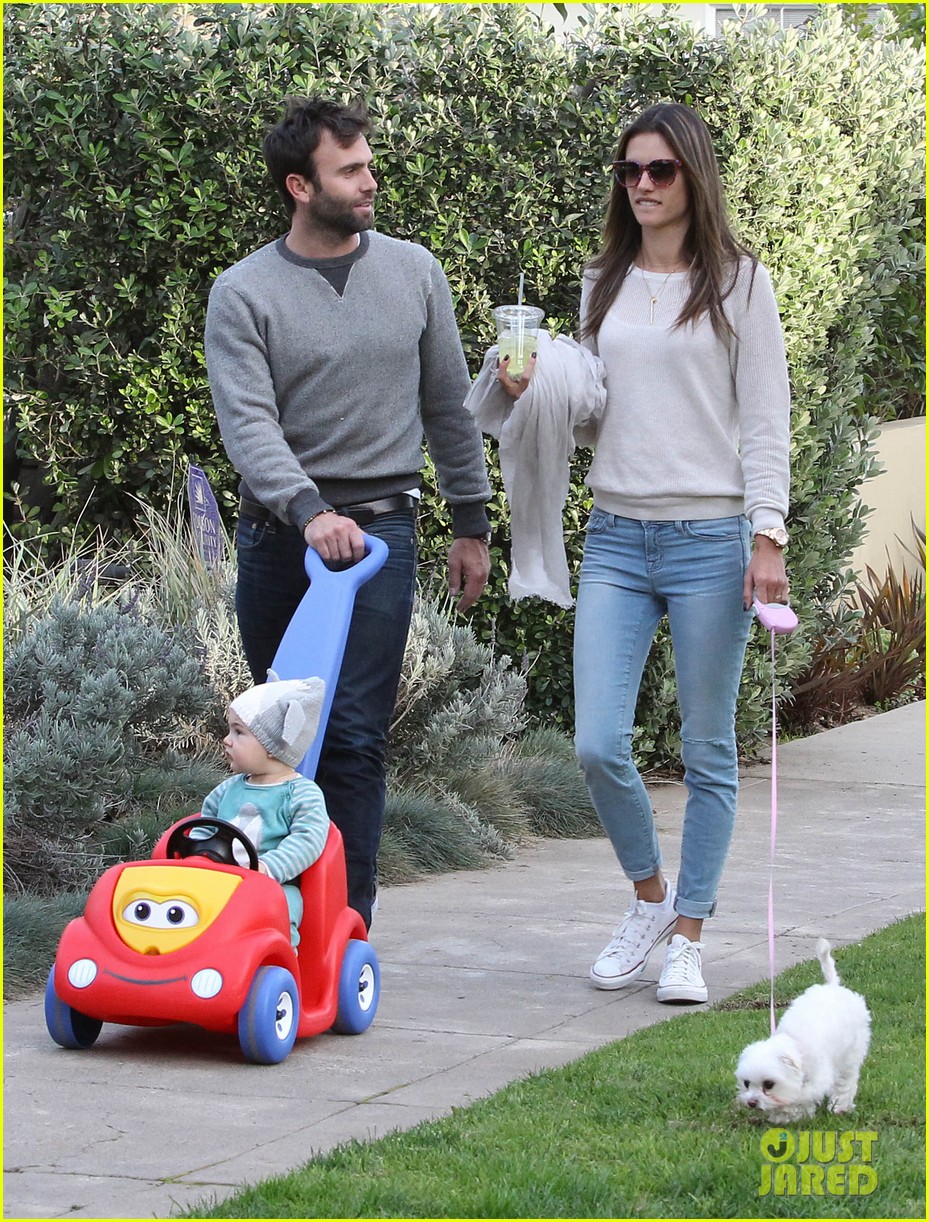 Alessandra Ambrosio & Jamie Mazur: Family Friday Stroll!: Photo 2813693