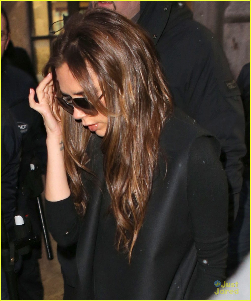 David & Victoria Beckham: Paris Saint-Germain Debut!: Photo 2818785 ...