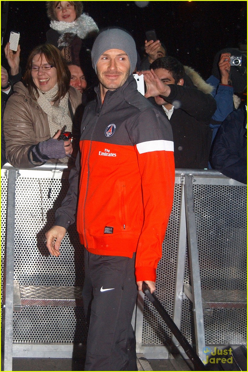 David & Victoria Beckham: Paris Saint-Germain Debut!: Photo 2818792 ...