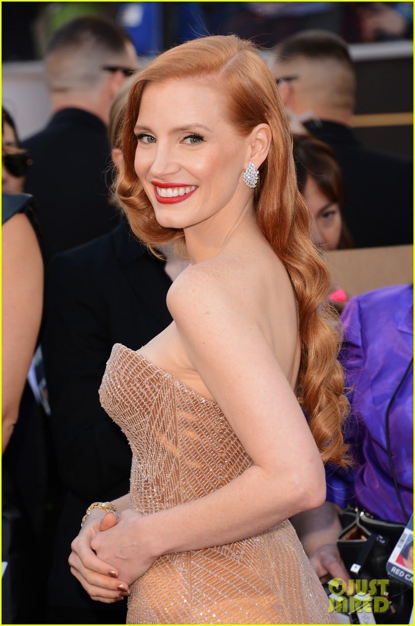 jessica chastain oscars 2013 red carpet 072818973