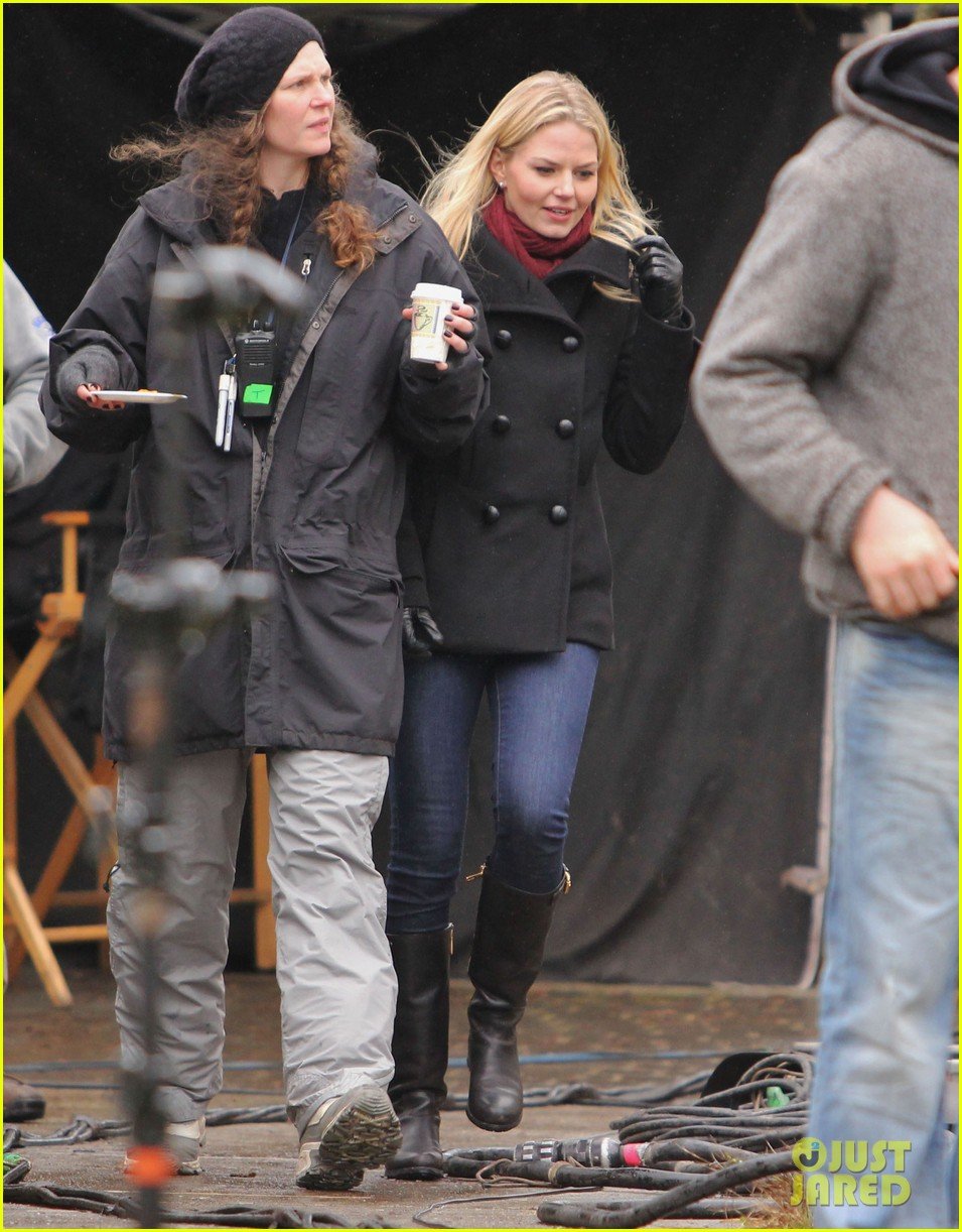 Ginnifer Goodwin & Jennifer Morrison 'Once Upon A Time' Filming
