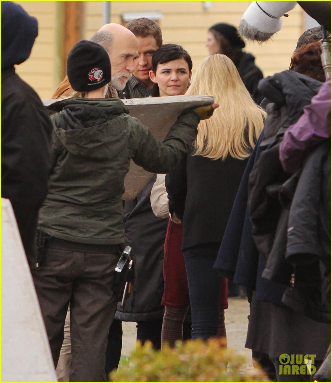 Ginnifer Goodwin & Jennifer Morrison 'Once Upon A Time' Filming
