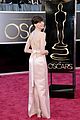anne hathaway oscars 2013 red carpet 05