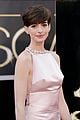 anne hathaway oscars 2013 red carpet 08