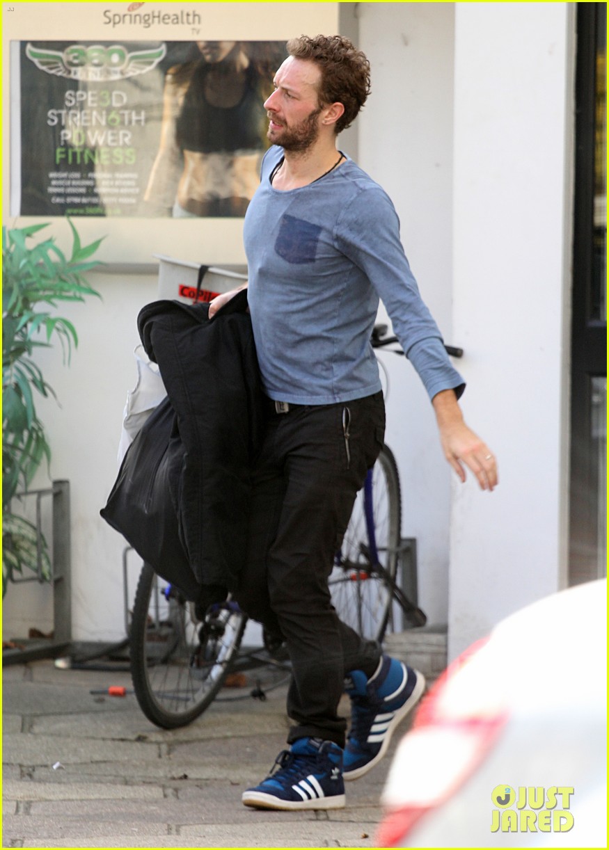 Chris Martin Coldplay's 'Clocks' Crowned 'Greatest Hit' Photo 2804192 Chris Martin Photos