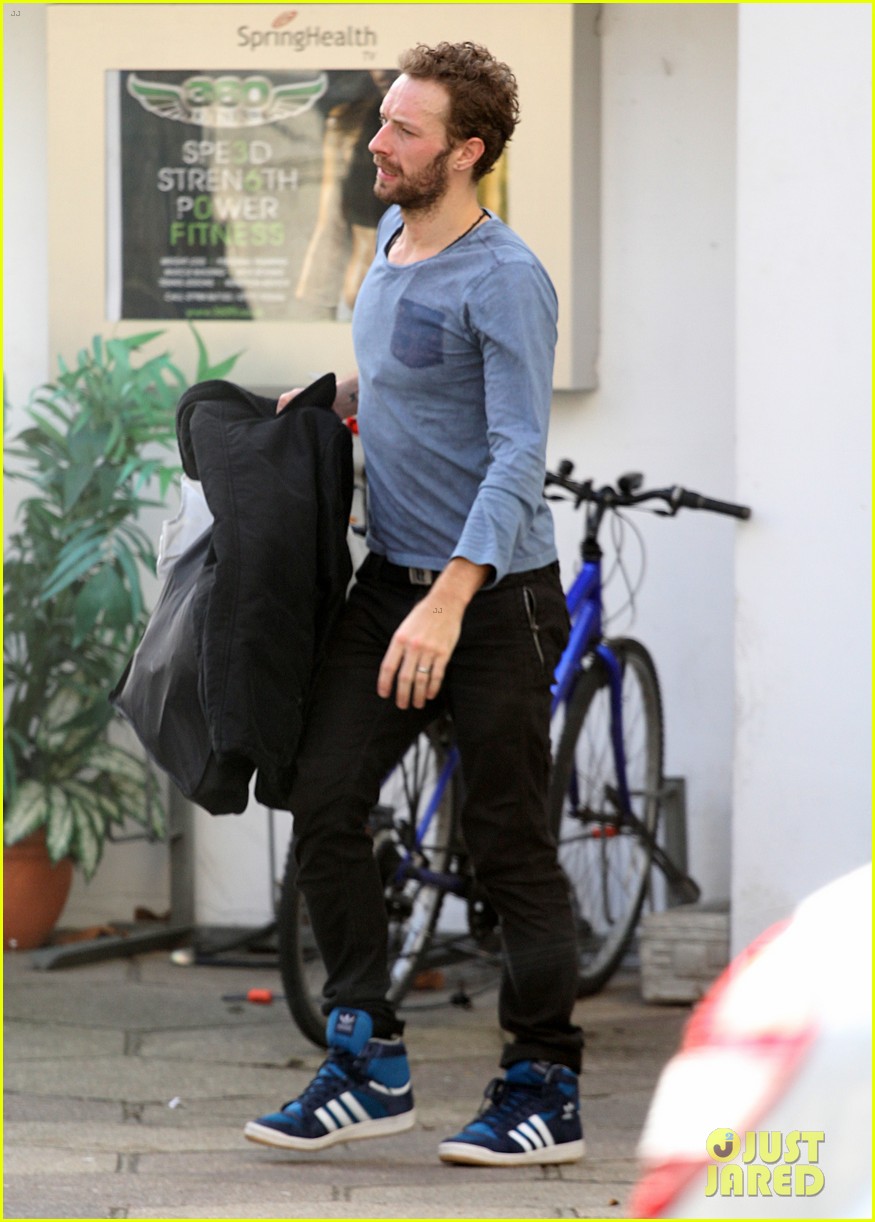 Chris Martin Coldplay's 'Clocks' Crowned 'Greatest Hit' Photo 2804198 Chris Martin Photos