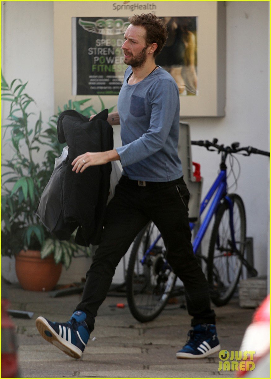 Chris Martin Coldplay's 'Clocks' Crowned 'Greatest Hit' Photo 2804199 Chris Martin Photos