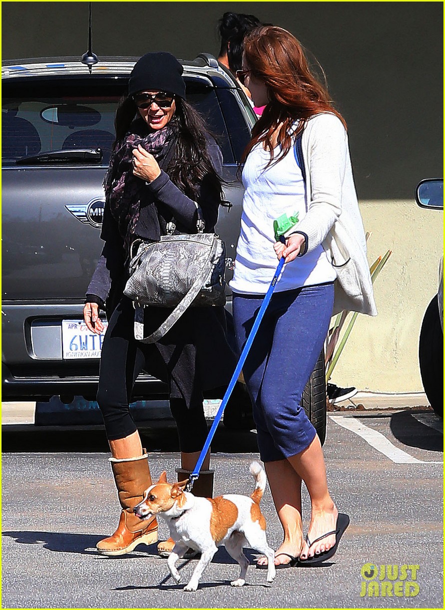 Demi Moore Great Earth Vitamins Visit Photo 2810649 Demi Moore