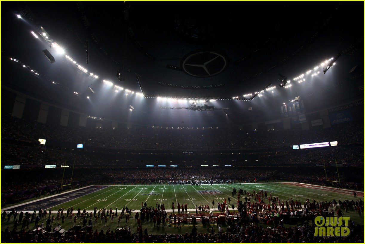Photo super bowl power outage 2013 06 Photo 2804255 Just Jared