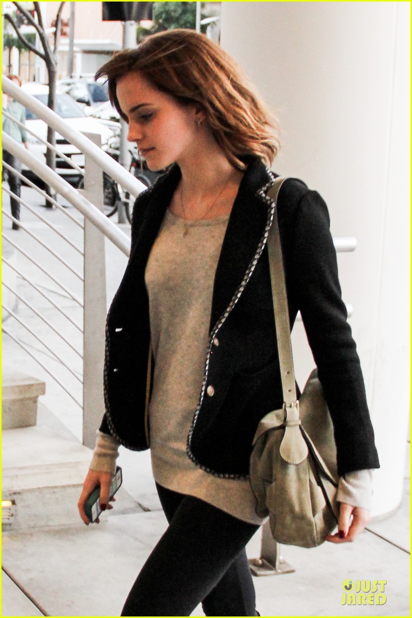 Emma Watson Kristen Stewart Defender! Photo 2810962 Emma Watson Photos Just Jared
