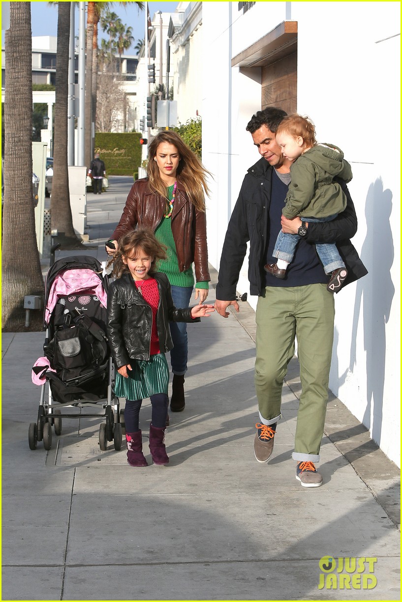Jessica Alba & Cash Warren: Montage Hotel with Honor & Haven!: Photo