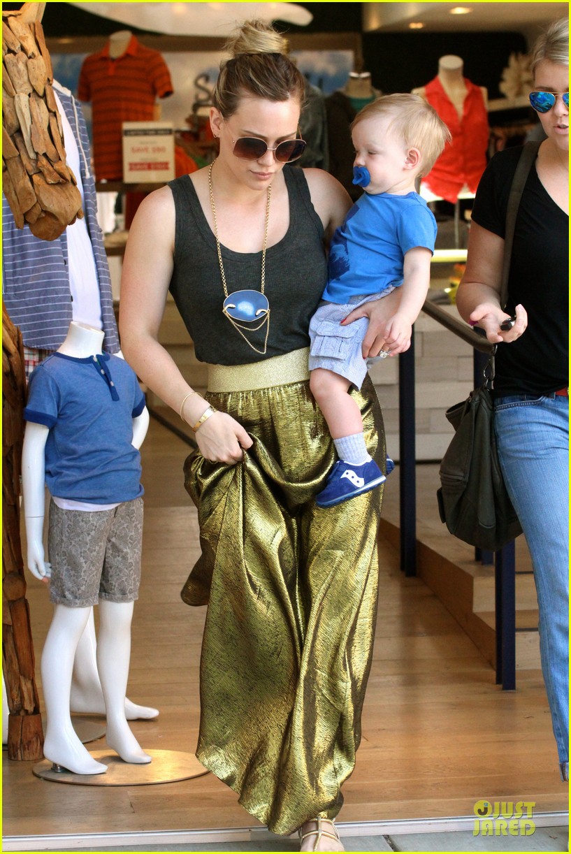 Hilary Duff: Luca's Walking Practice!: Photo 2831717 | Celebrity Babies
