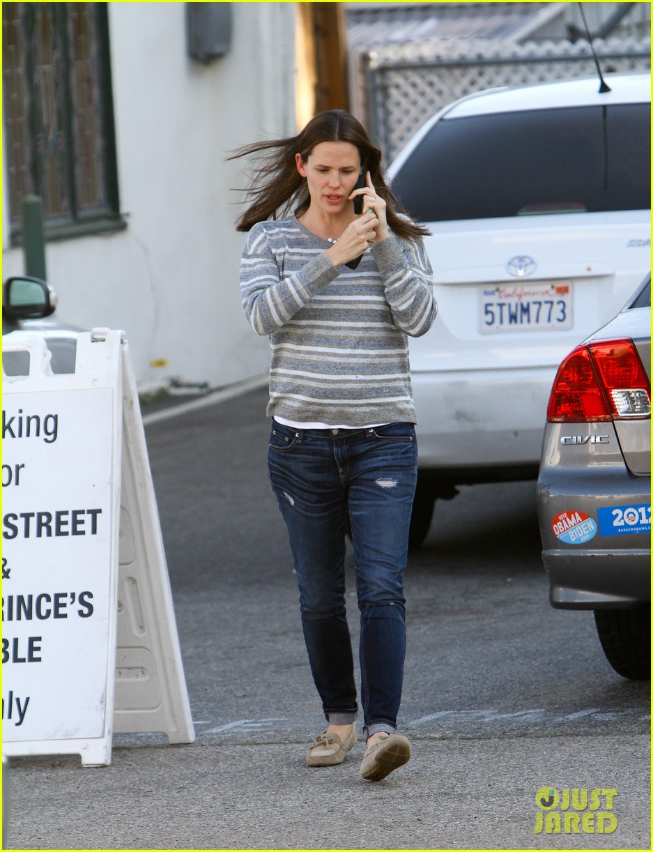 Jennifer Garner Baked Goods for Violet! Photo 2839203 Jennifer