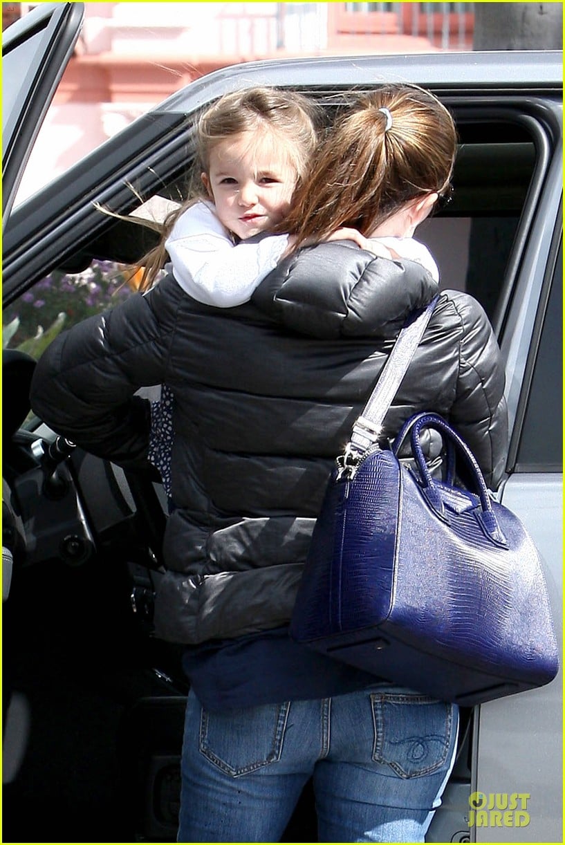 Jennifer Garner & Seraphina: Nail Salon Duo!: Photo 2827549 | Ben
