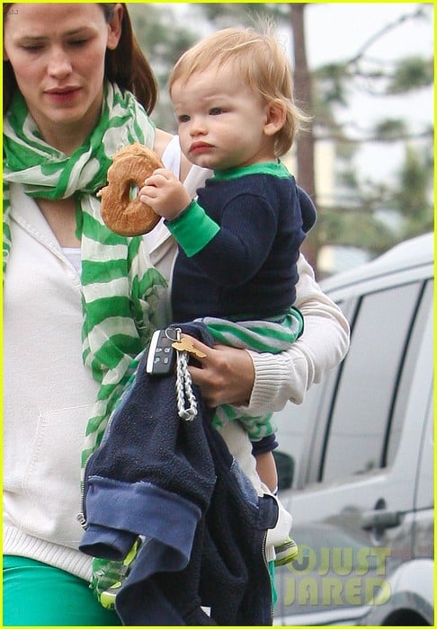 Jennifer Garner: St. Patrick's Day Shopping with Seraphina & Samuel