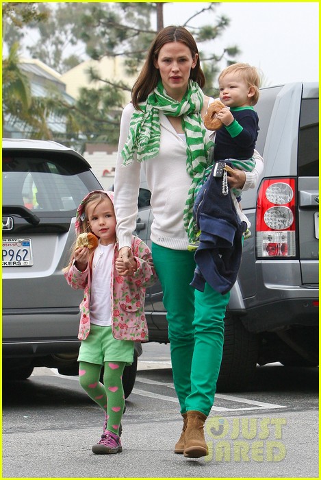 Jennifer Garner: St. Patrick's Day Shopping with Seraphina & Samuel