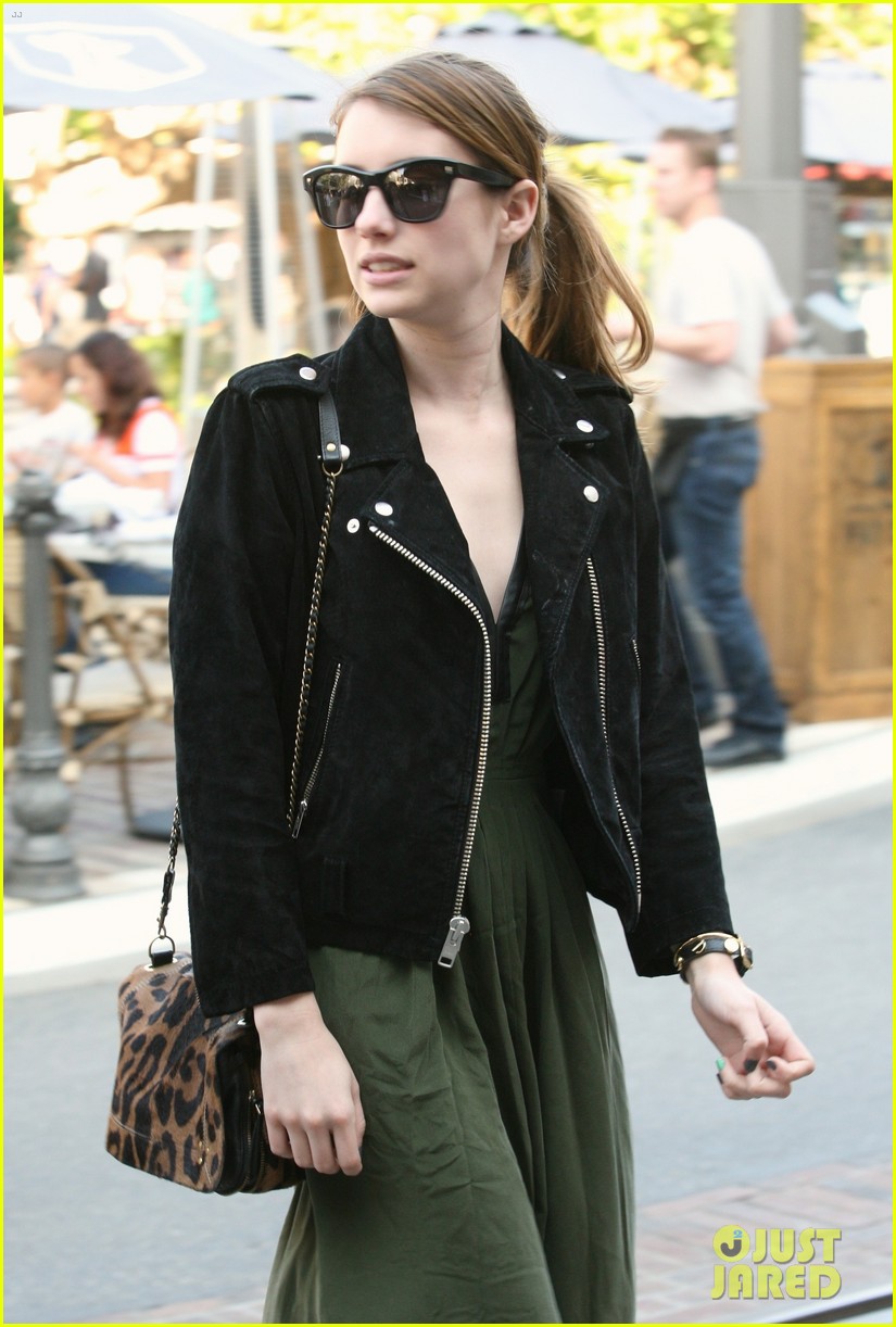Emma Roberts & Evan Peters: The Grove Outing!: Photo 2837517 | Emma
